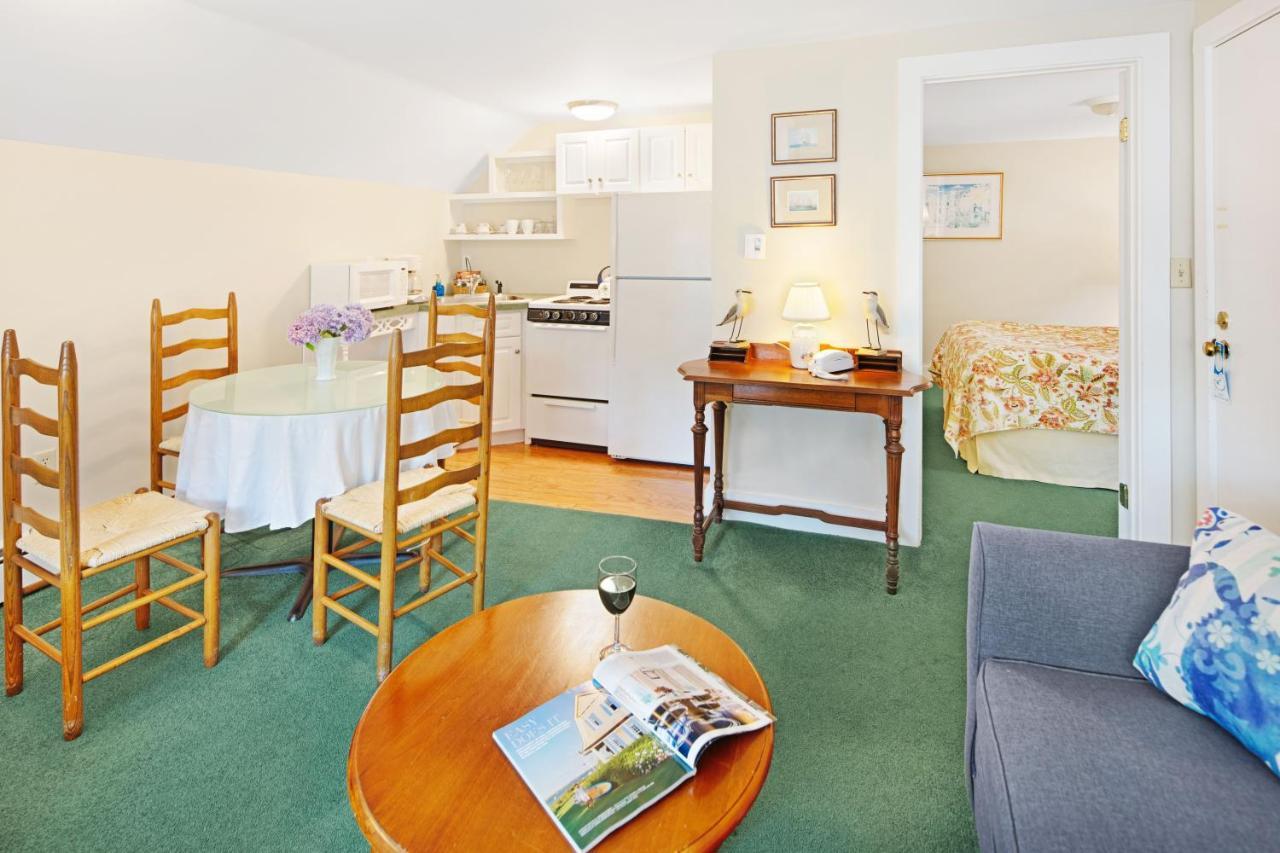 The Lightkeeper's 4* Edgartown